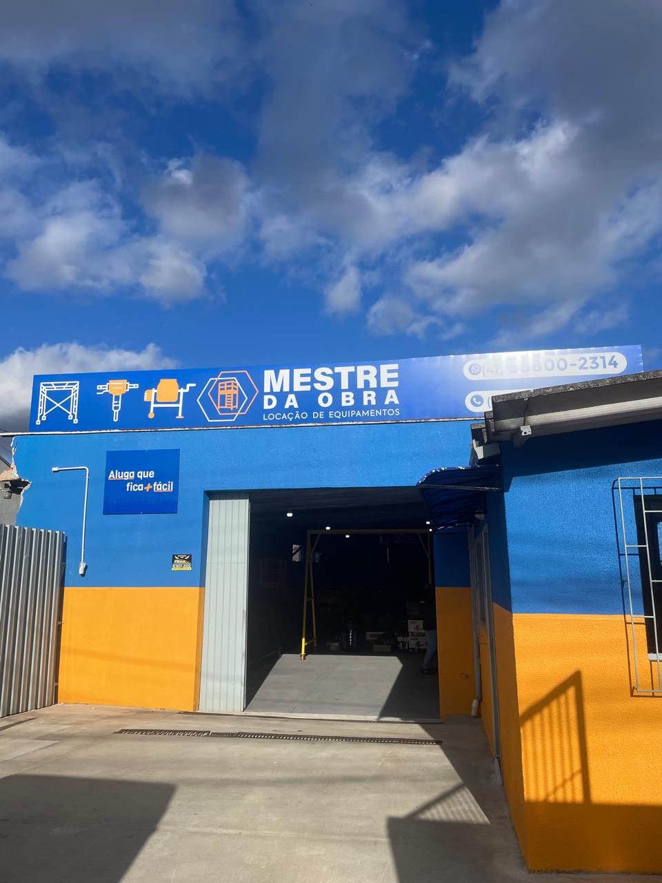 Fachada da loja Mestre da Obra em Araucária, PR